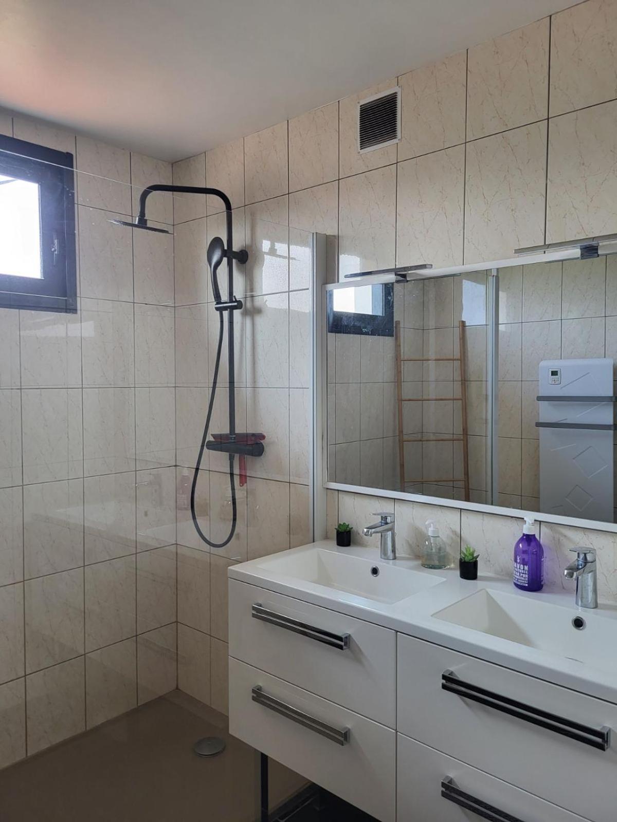 Maison Cosy - 4 Chambres Doubles Μπερζεράκ Εξωτερικό φωτογραφία